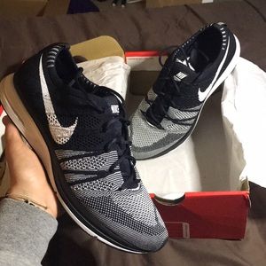Nike Flyknit Trainer - Oreo